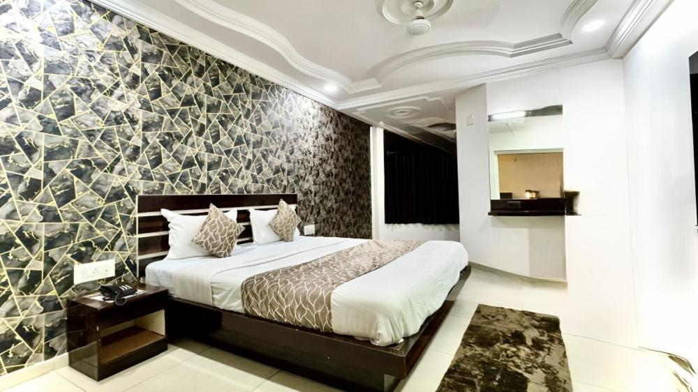 Hotel Dev Palace Ahmadábád Kültér fotó