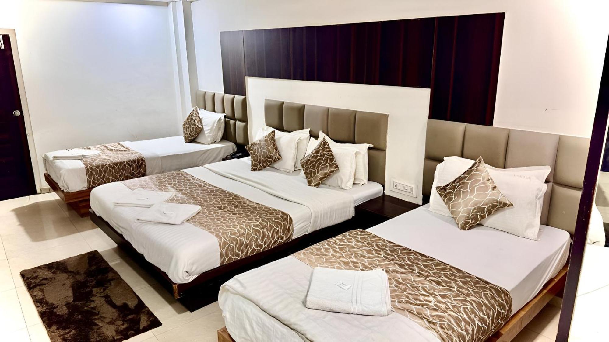 Hotel Dev Palace Ahmadábád Kültér fotó