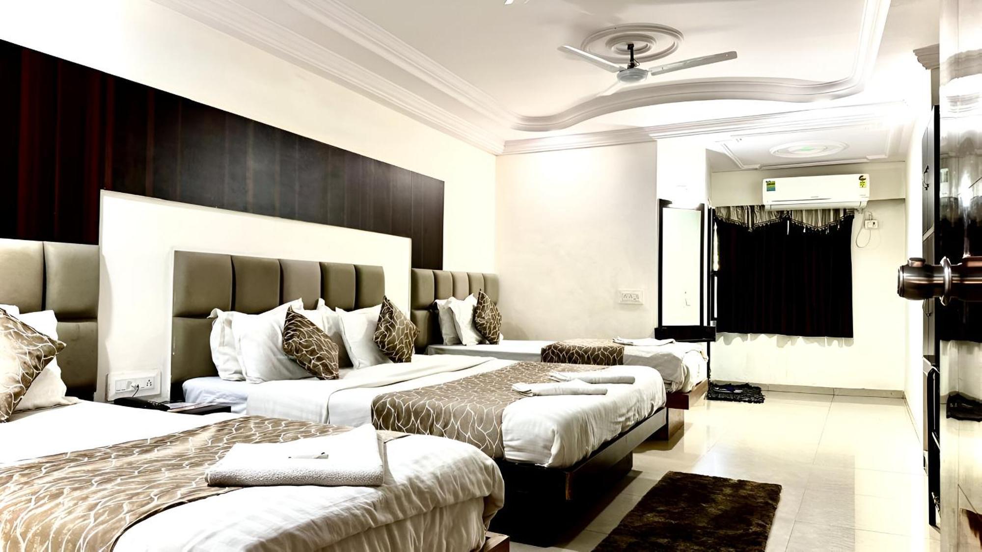Hotel Dev Palace Ahmadábád Kültér fotó